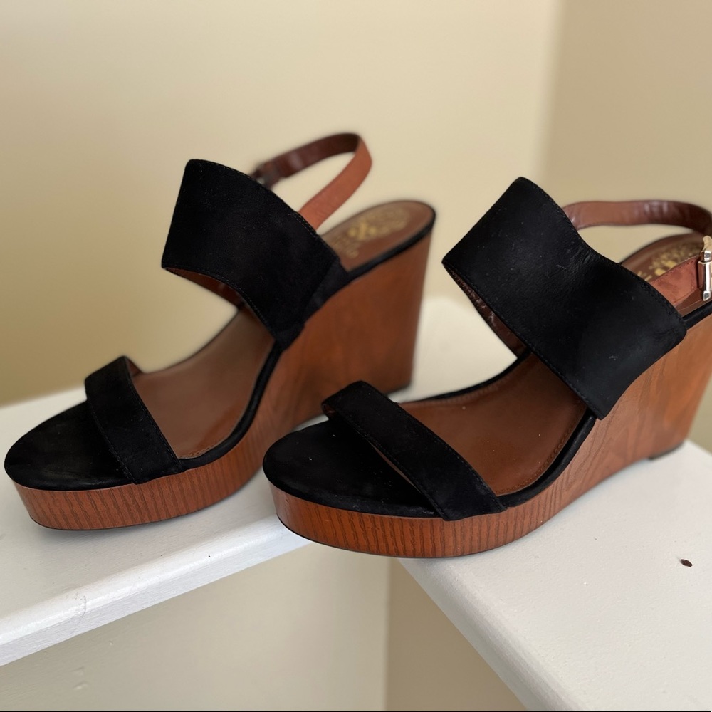 Vince Camuto Wedges Size 9